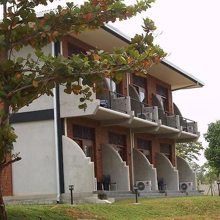 Welimaluwa Resort Sigiriya Kibissa Kültér fotó