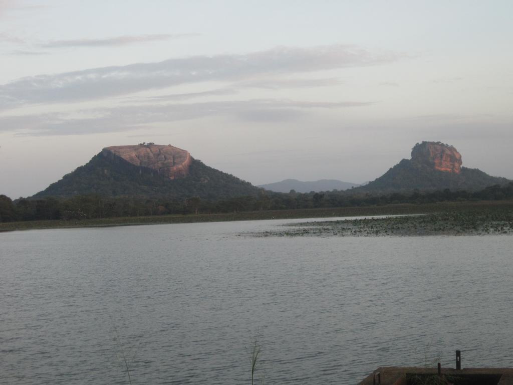 Welimaluwa Resort Sigiriya Kibissa Kültér fotó